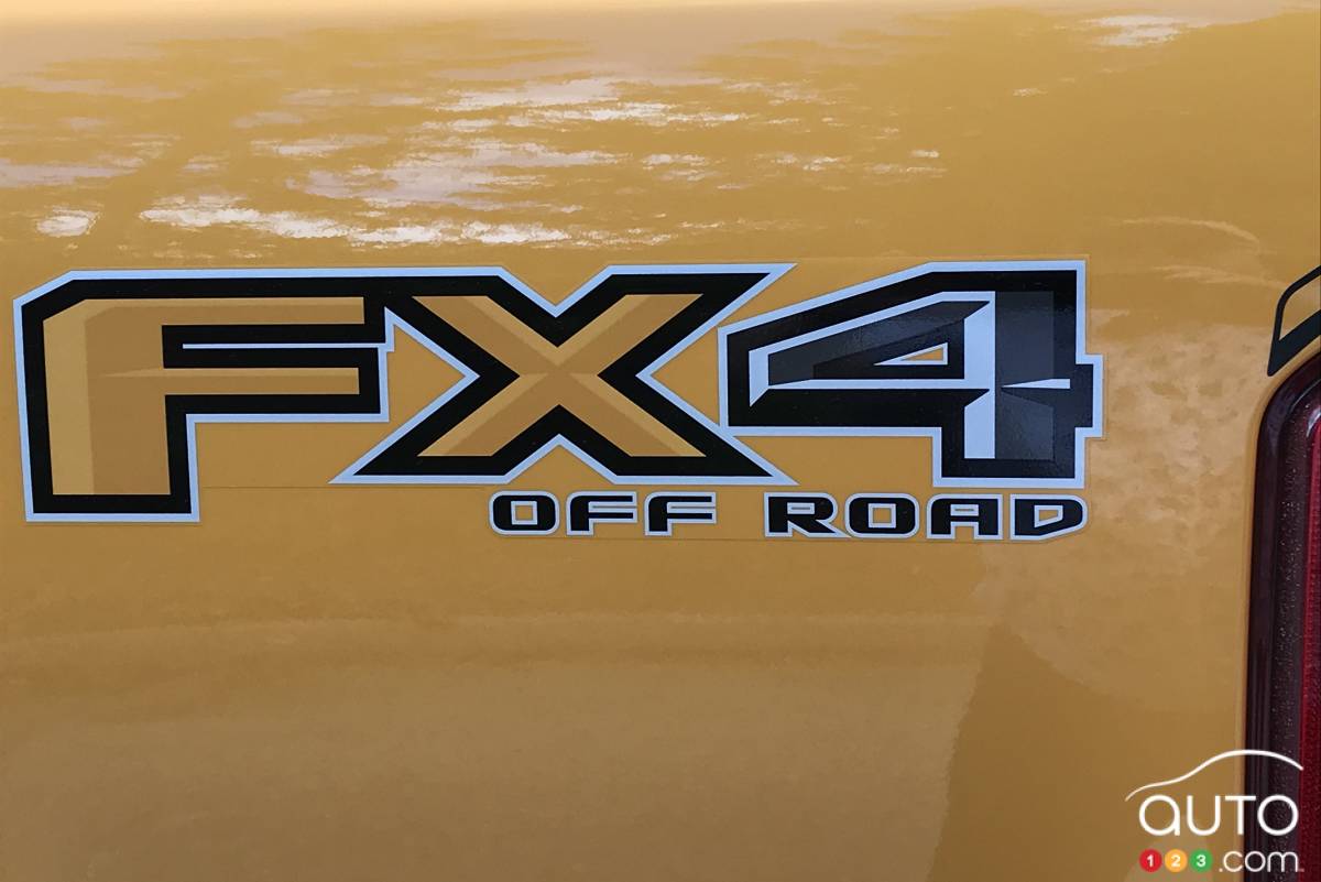 Ford Ranger Splash 2022, écusson FX4